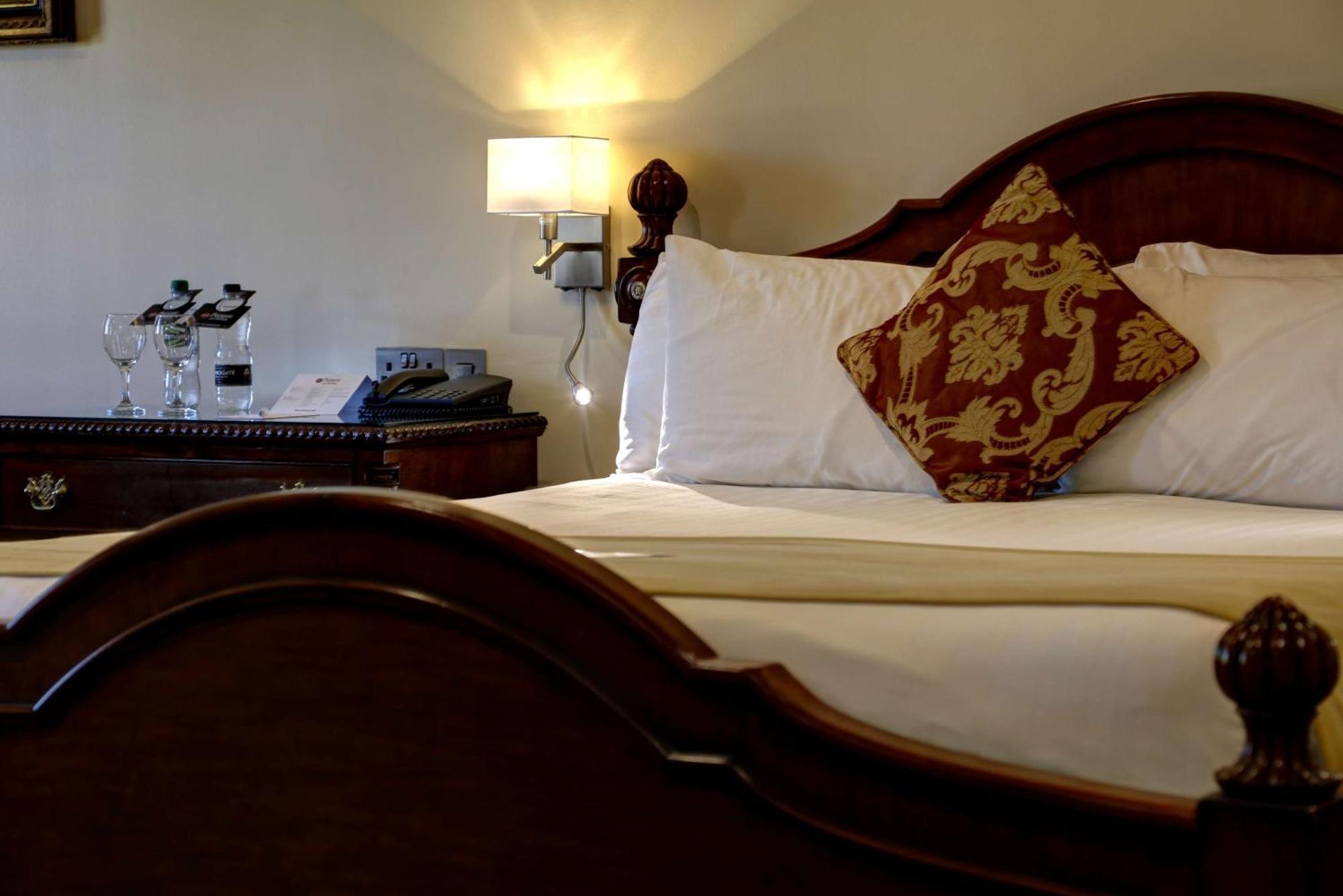 Hotel Western Premier Mount Pleasant 4*